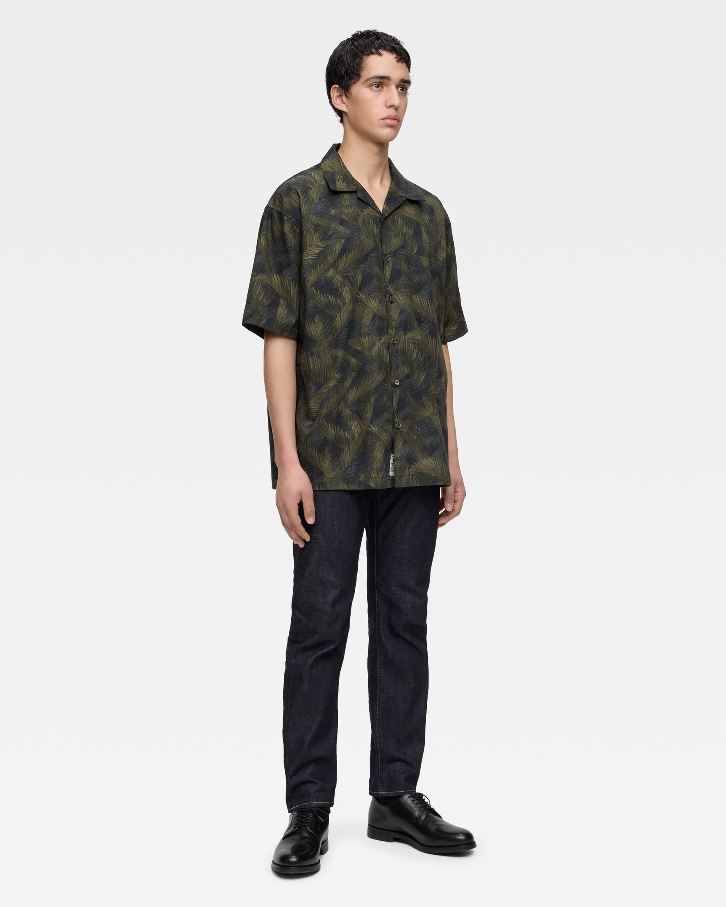 CYCADS PATTERN S/S SHIRT