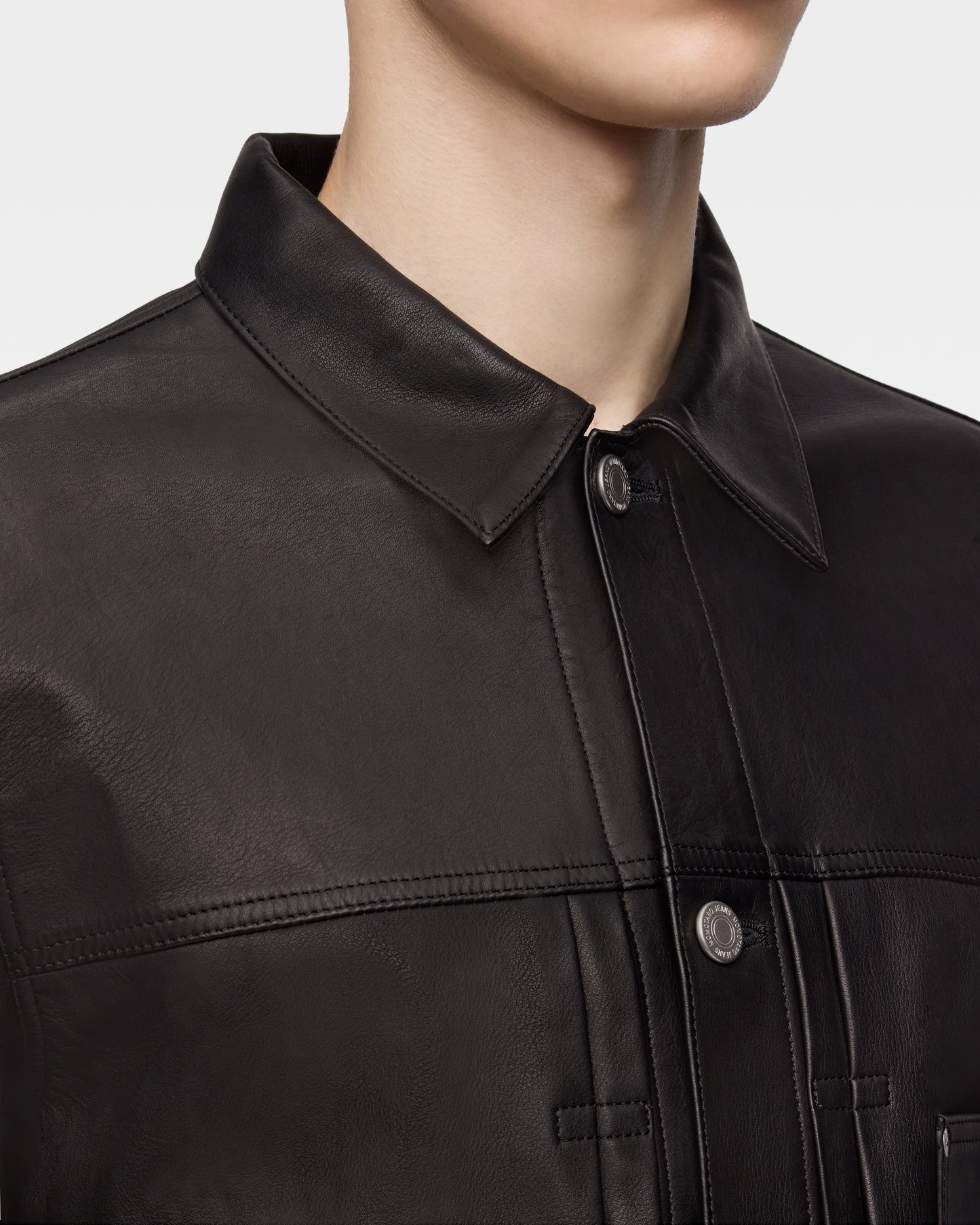 【近日販売予定】LEATHER BROUSON